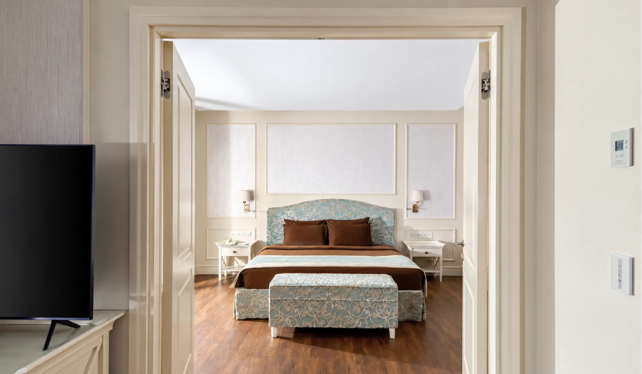 Executive Suite [1]
